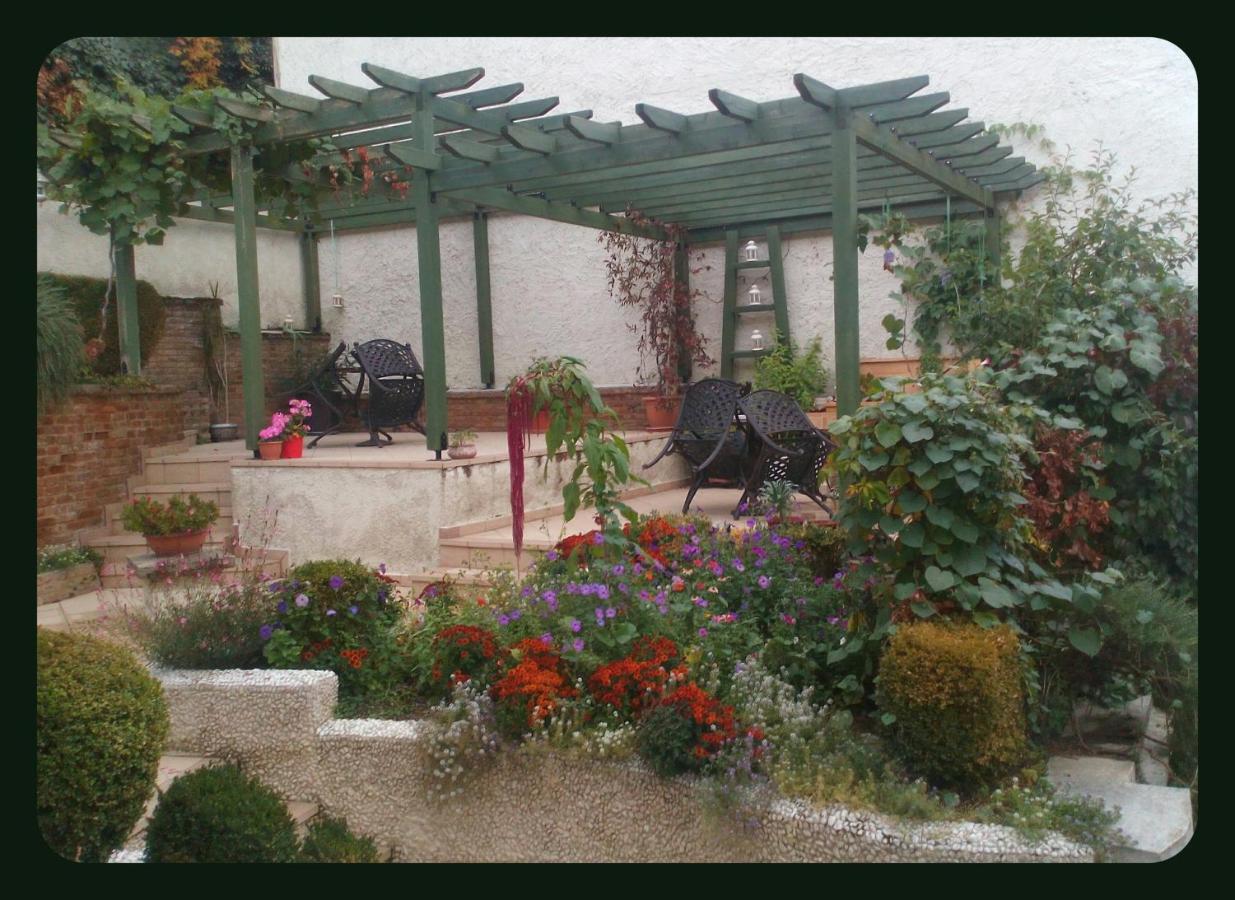Room In A Neoclassical House - Ladybug Kastoria Extérieur photo